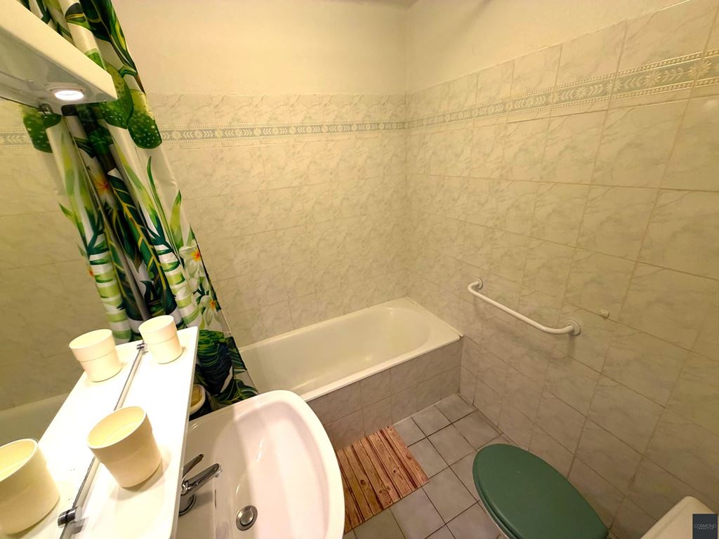 Appartement Studio LA CAPTE (83400) GORMOND IMMOBILIER